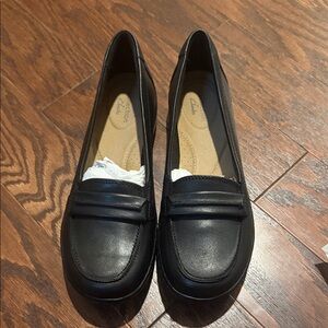 Clarks Women Ashland Black leather Loafers US size 7